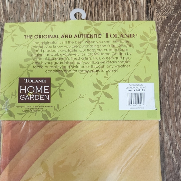 2 House Flags 28" x 40" - Picture 4 of 10